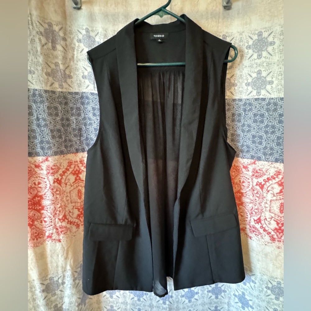 Tuxedo vest with sheer panel
